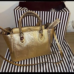 Henri Bendel A’list satchel